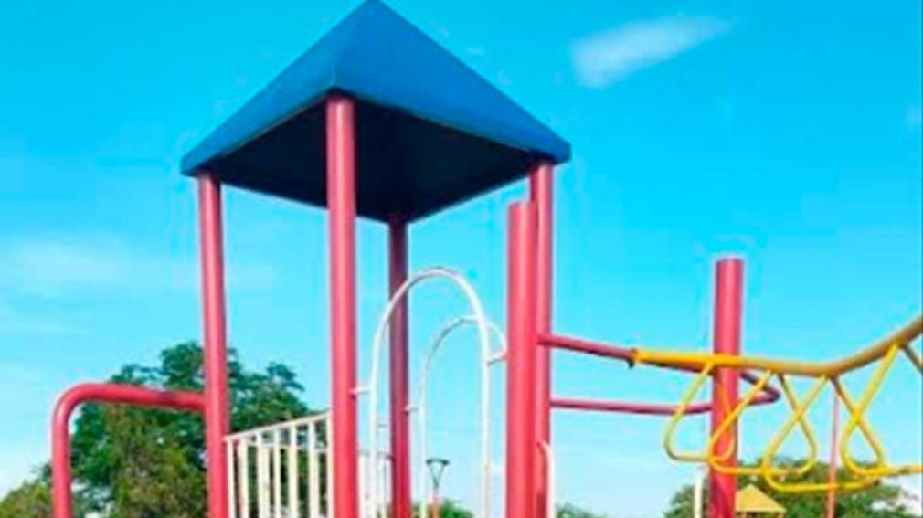 La Municipalidad realiza el mantenimiento de la plaza del Malambo
